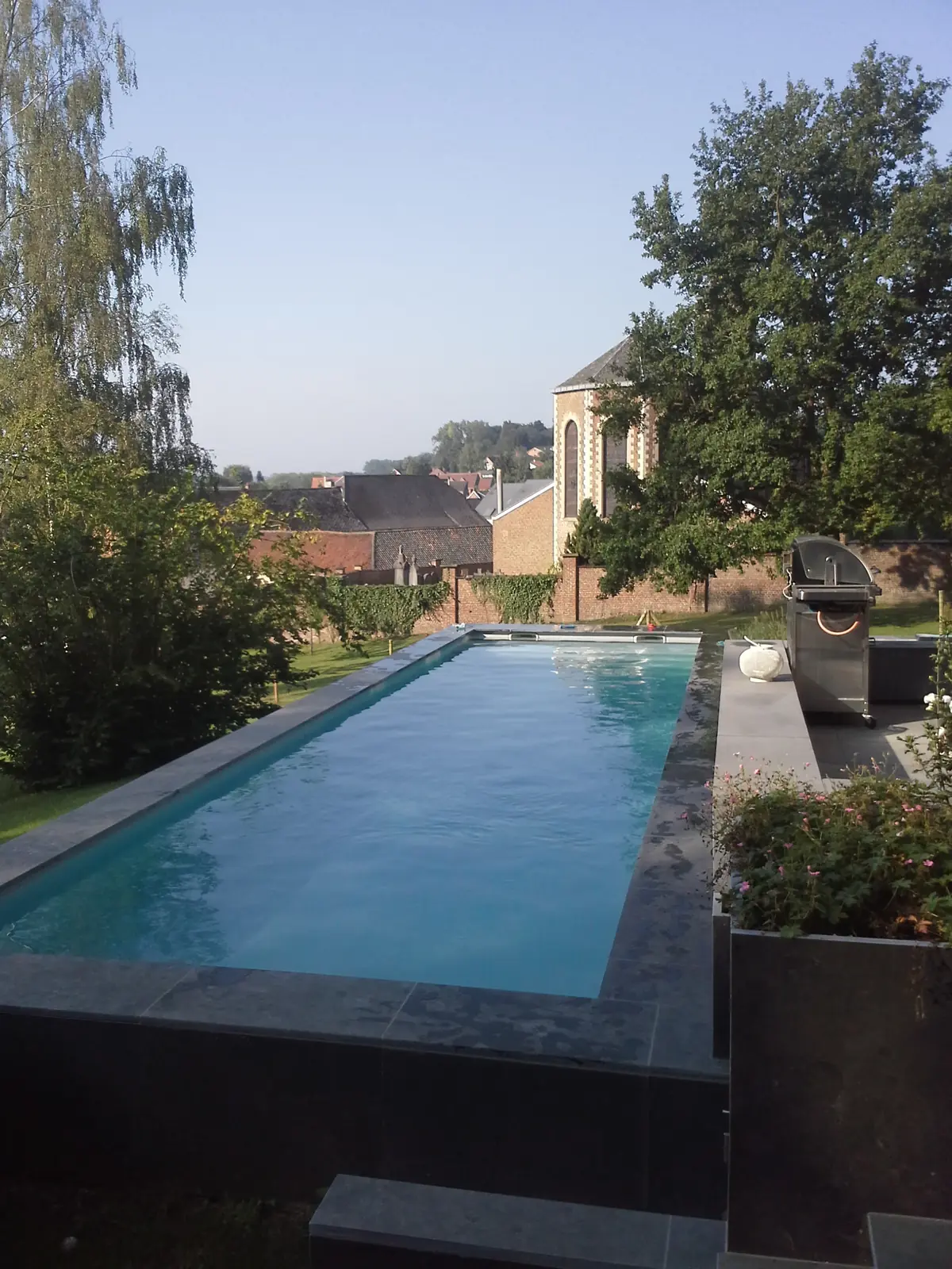 Verhoogd zwembad met overloop (foto 2 van 4)
