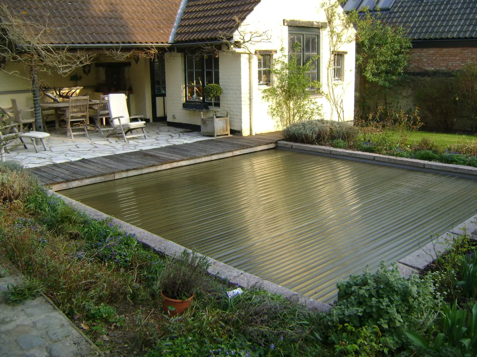Zwembad bij een hoeve (foto 3 van 3)